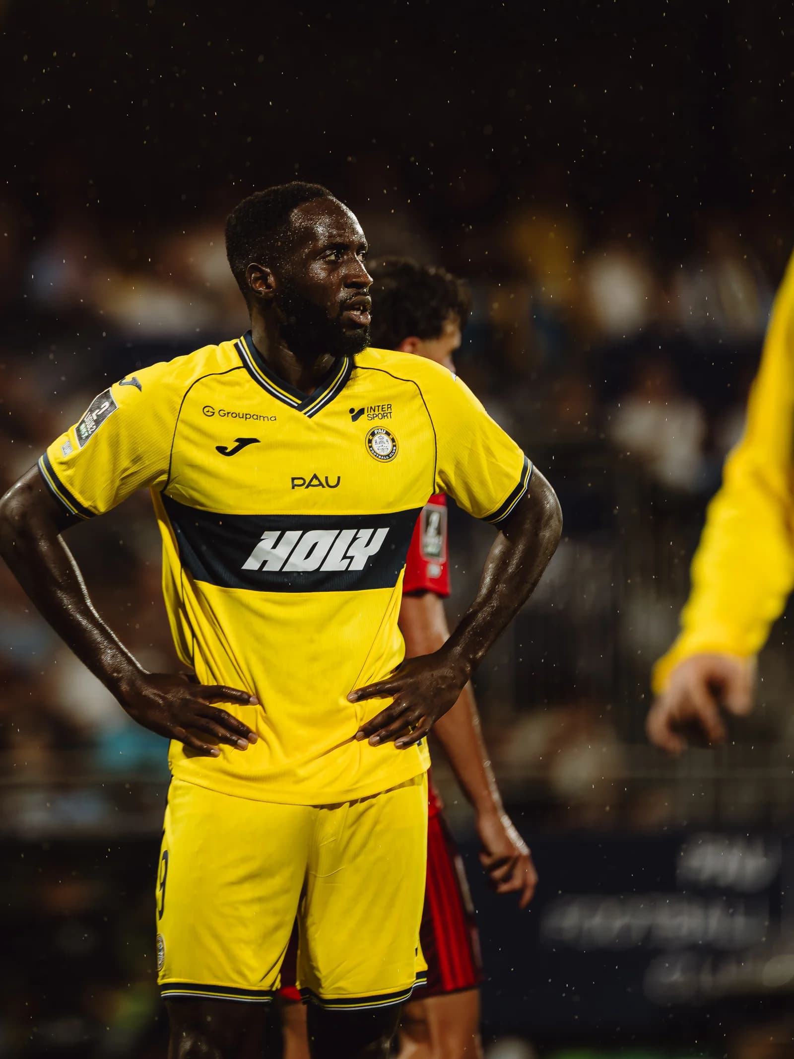 Babacar Leye sous le maillot du Pau FC