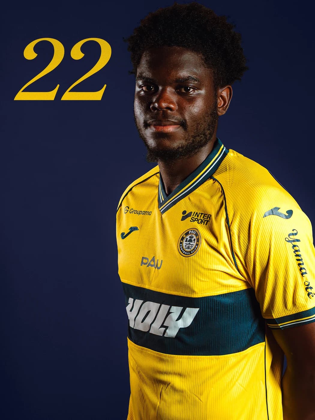 Portrait de Rony Mimb en maillot du Pau FC