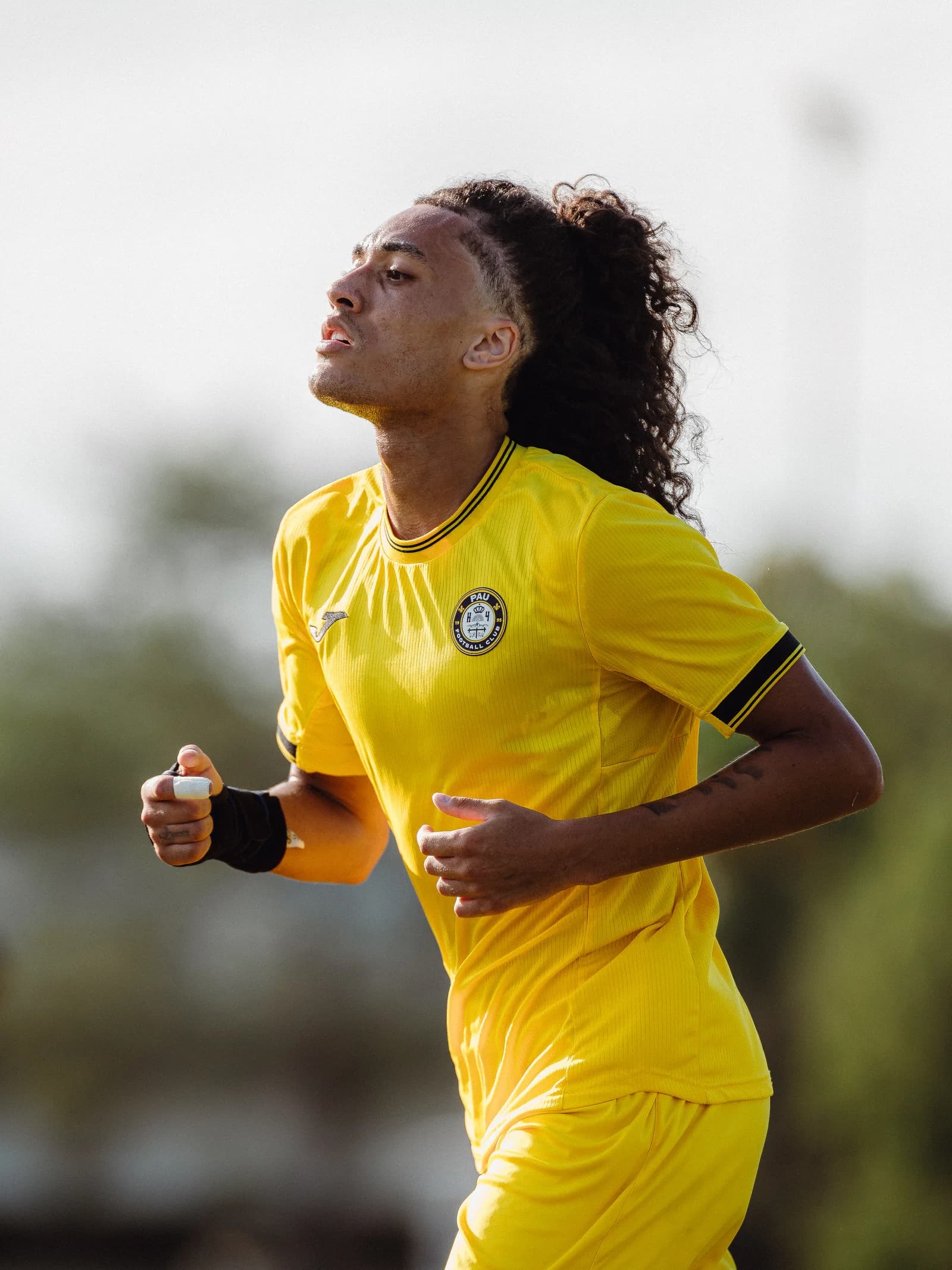 Kylian Gasnier sous le maillot du Pau FC