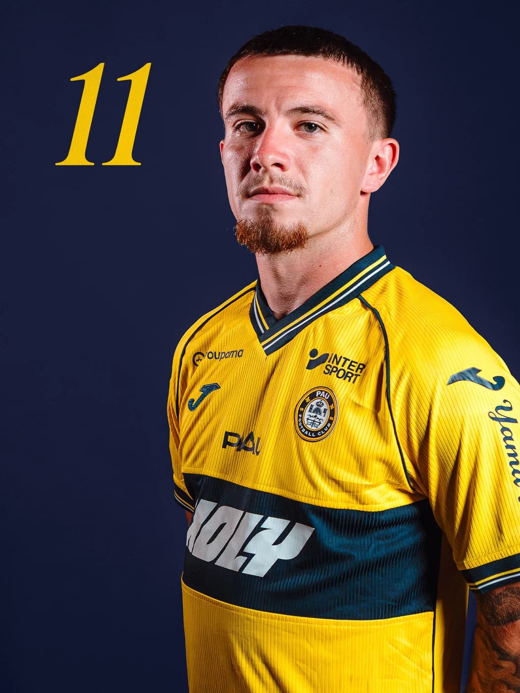 Portrait d'Alexis Lefebvre en maillot du Pau FC
