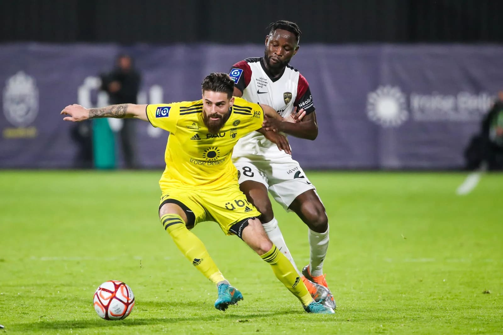 Autre photo de Quentin Daubin sous le maillot du Pau FC