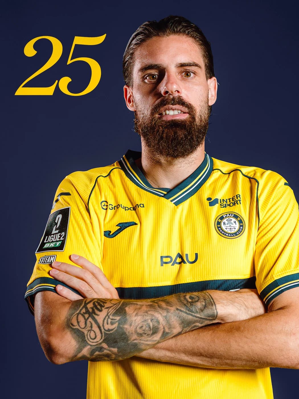 Portrait de Quentin Daubin en maillot du Pau FC