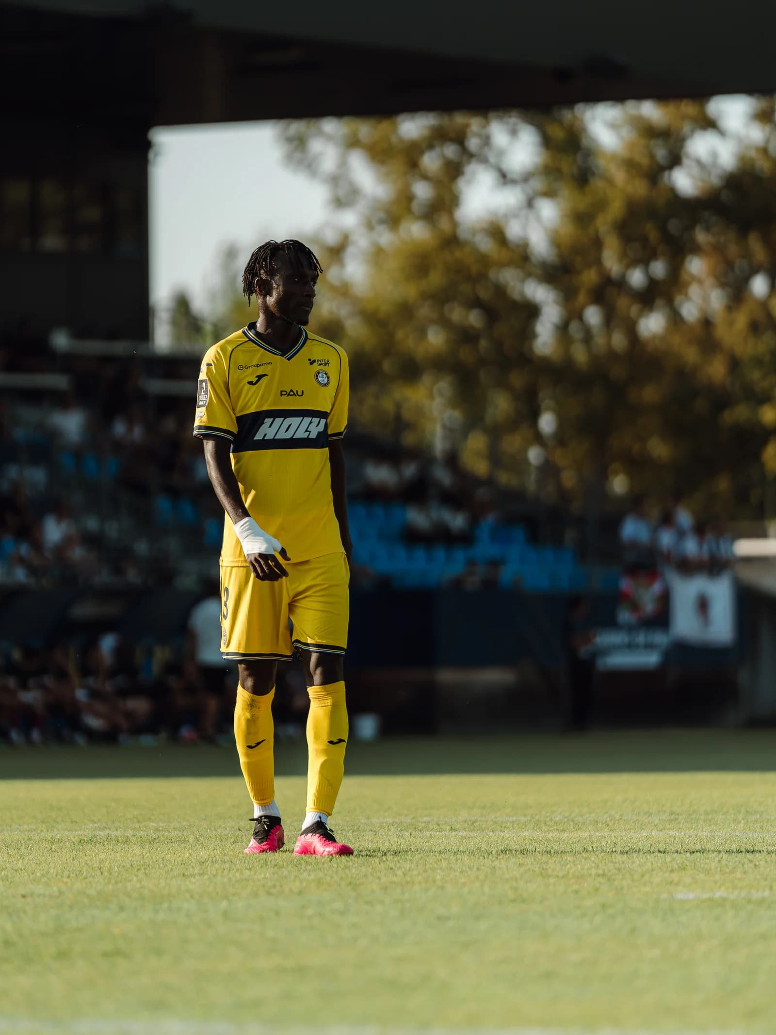 Autre photo de Souleymane Basse sous le maillot du Pau FC