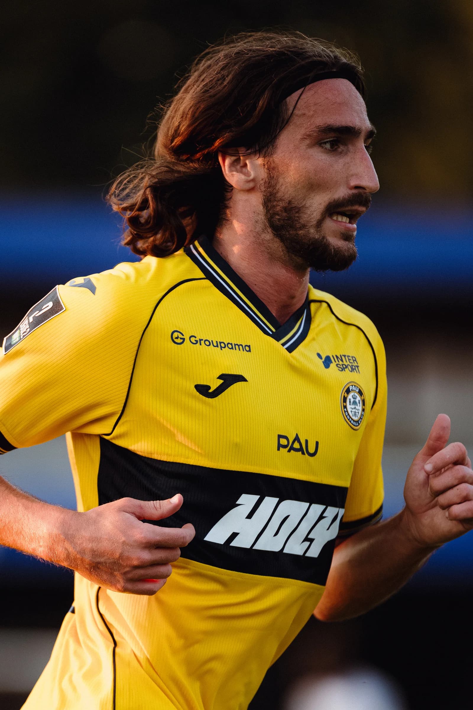 Lorenzo Rajot sous le maillot du Pau FC