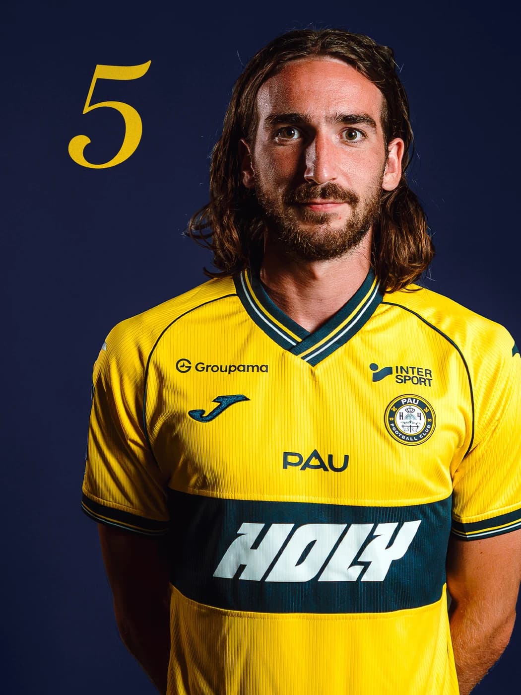 Portrait de Lorenzo Rajot en maillot du Pau FC
